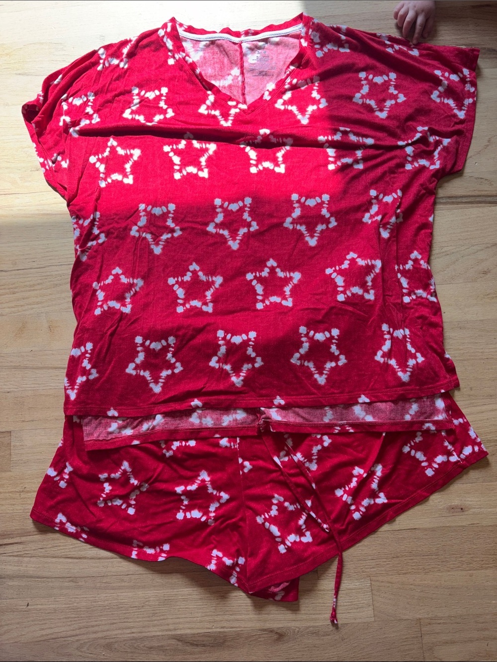 Secret Treasures Red Star-Print Short Pajama Set